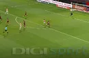 A dat două pase de gol pentru ardeleni, dar a comis o gafă care l-a făcut pe Dan Petrescu să urle de furie, în CFR Cluj – FCSB! Simao a greșit grav la golul lui Alex Băluță