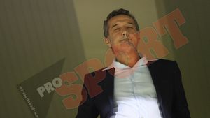 11 septembrie: "Gemenele" Steaua și BarÃ§a, învinse de doi pitici!** "Sunt fraier, m-am bătut iar singur"