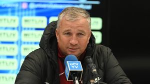 Cum a fost certat Dan Petrescu în direct, la TV: „Vezi că l-ai avut pe Denis Alibec, marfă de calitate. Ai zis că nu e bun și acum te plângi pe la conferințe”