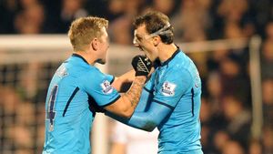 Suarez, Hazard, Yaya Toure... Chiricheș! Performanță "stelară" pentru român: e în TOP 5 jucători ai etapei în Premier League