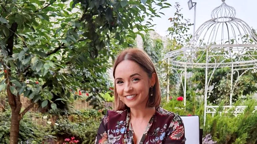 Ce fericită e Andrea Marin în brațele iubitului ei, Adrian Brâncoveanu. Ipostaza cu care a adunat like după like