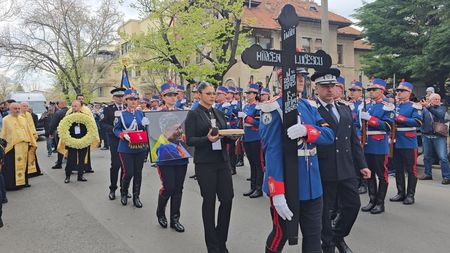 Marele absent de la funeraliile lui Mircea Lucescu. Multă lume s-a întrebat de ce nu a venit