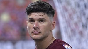 Nici nu a fost inaugurat noul stadion Giulești, că idolii fanilor au găsit deja motive de scandal! De ce e supărat Cristian Săpunaru de modul în care arată arena: „Vrem să nu mai vină fanii?”