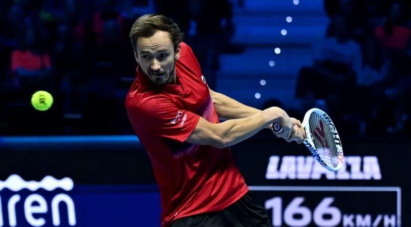 Rusul Daniil Medvedev s-ar lăsa pe loc de tenis dacă ar câștiga 1.000.000.000 de euro. Britanicii i-au dat imediat exemplul lui Ion Țiriac: ce au scris despre magnatul din România, cu o avere de peste 2 miliarde de euro