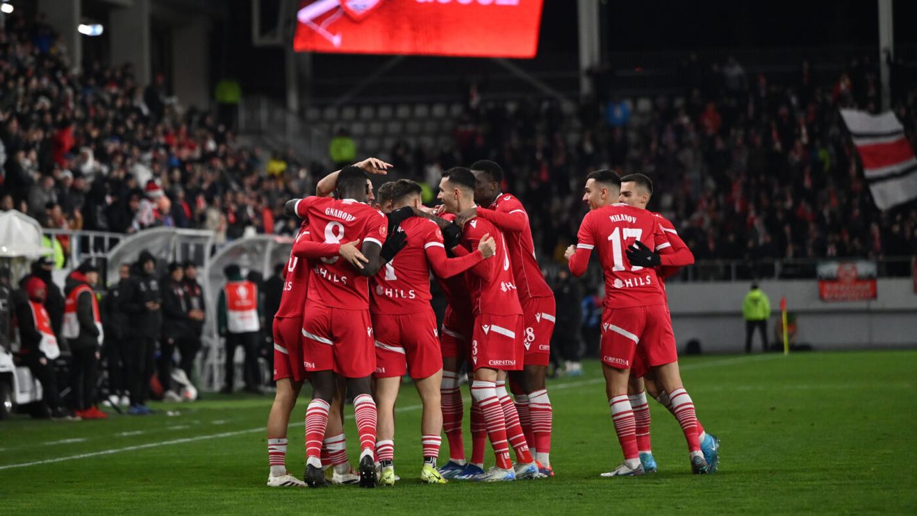 Dinamo și-a găsit atacant pentru play-off: fotbalistul născut la Buenos Aires e alesul. „Câinii” negociază pentru transferul vârfului