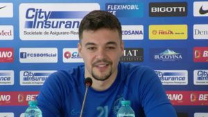 Adrian Petre are un atu la FCSB. „Îl cunoaște foarte bine. L-a plăcut foarte mult ca jucător!”