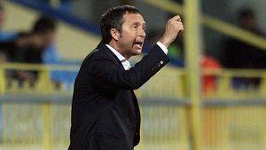 MM i-a făcut un 'serviciu' CFR-ului:** "E un fotbalist bun, dar n-am vrut să-l iau la Steaua" Jucătorul refuzat de Mihai Stoica strălucește în Ardeal