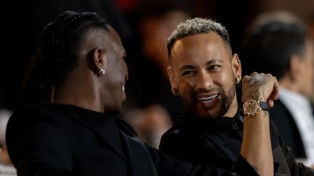 Nu e banc! Un bogătaș i-a lăsat prin testament averea de 846.000.000 de dolari lui Neymar!