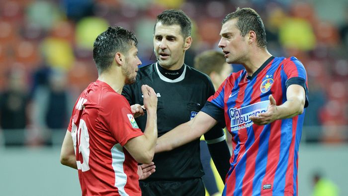 ANALIZĂ‚ | Erorile de arbitraj de la meciul FCSB - Oțelul au ținut capul de afiș al etapei a 27-a. Steliștii au solicitat 6 lovituri de la 11 metri! Vezi câte ar fi meritat de fapt