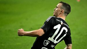 Dan Nistor, performanță uluitoare la 36 de ani! L-a depășit pe Cornel Dinu într-un clasament legendar: „Lăsăm lumea să vorbească”