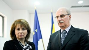 COSR îi strânge cu ușa pe Bellu și Bitang. Forul condus de Petrache solicită cooptarea antrenorului Nicolae Forminte și aducerea unui tehnician pentru paralele 