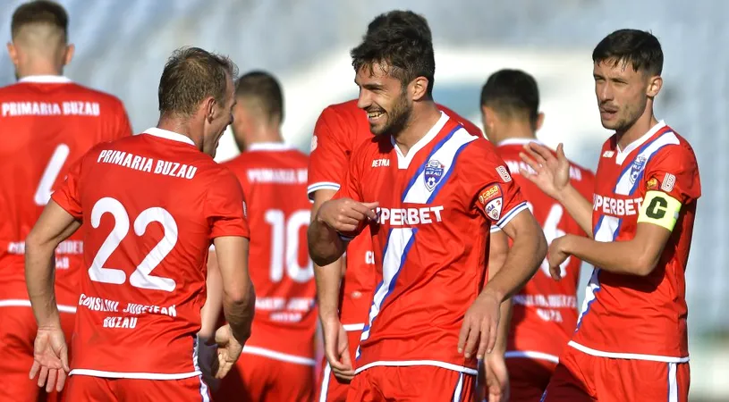 VIDEO | Amical spectaculos între FC Buzău și Dinamo, cu cinci reușite. Formația lui Cristian Pustai a oferit fazele meciului: Modibo Keita a marcat golul partidei, Sebastian Ghinga, autogol inexplicabil