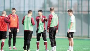 Ce lovitură pentru Rapid!** Răzvan se umple de bani în Qatar, Copos poate "întoarce" armele: doi rapidiști pot ajunge la El Jaish