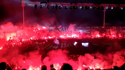 VIDEO EXCLUSIV | Cel mai frumos moment al serii în care PAOK a devenit campioană! Lucescu, Savvidis și cei 30.000 de fani au plecat capul pentru câteva minute

