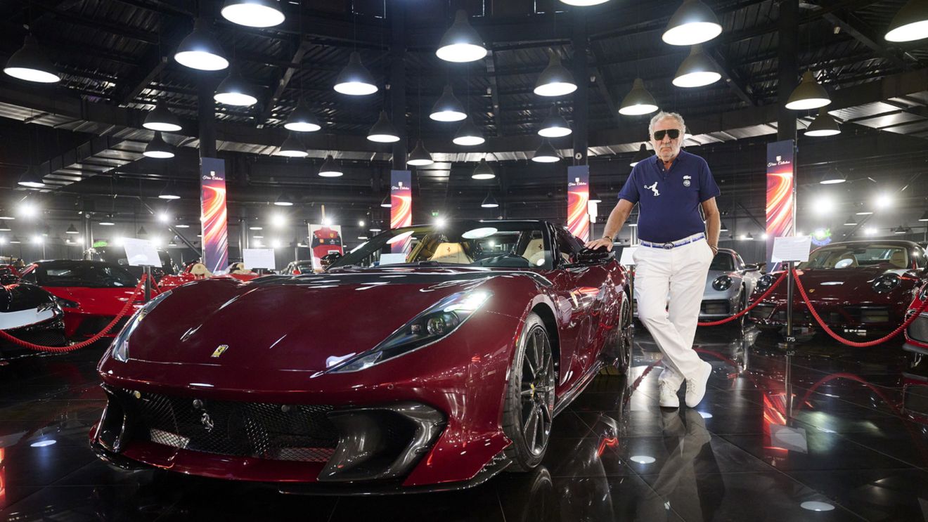 Ion Țiriac se plimbă „like a big boss” prin București. Miliardarul a scos Ferrari-ul de peste 2.000.000 de euro din garaj