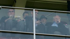 Foc încrucișat între șefii din Liga I!** Porumboiu: "Stan și Mureșan fac BLAT!" Acuzații: "E un GÃ‚GĂ‚, să se uite la meciul lui cu Ceahlăul"