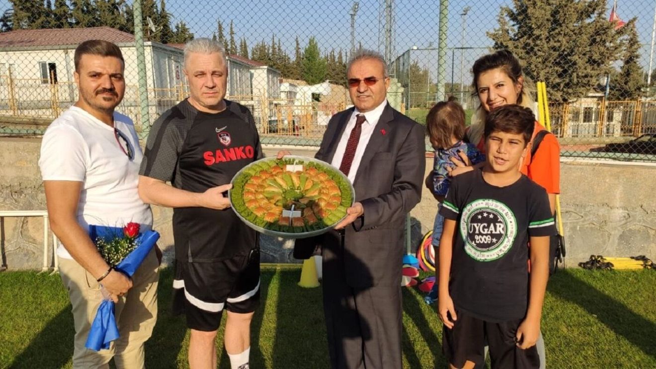 Marius Șumudică, vizitat de un milionar celebru din Turcia, fan înfocat al lui Gaziantep. Cadoul l-a luat prin surprindere pe antrenorul român
