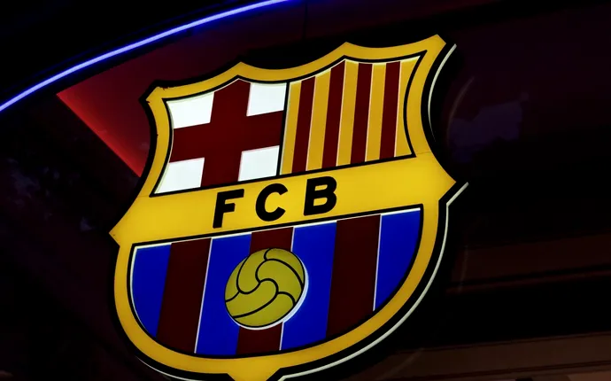 Noul fenomen semnează un contract fabulos cu FC Barcelona, la doar 17 ani! Xavi l-a convins