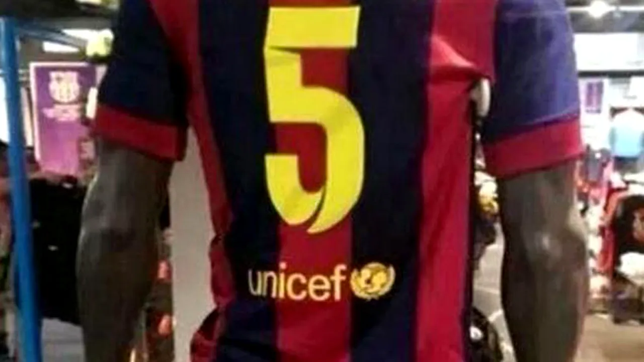 S-a făcut transferul? Un magazin vinde tricouri ale Barcelonei imprimate cu numele lui Hummels