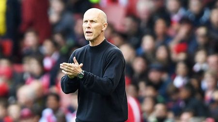 "Cadou" de Crăciun! Antrenorul din Premier League care a fost demis după doar 85 de zile: "Ne pare rău că ne despărțim după atât de puțin timp". Șansa lui Ryan Giggs?