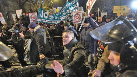 Becali e sigur că fanii din Peluza Sud au făcut HAOS la Universitate:** "I-aș pune să muște din piatră pe nenorociți!"