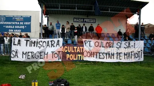 FOTO Suporterii s-au antrenat și ei pentru derby-ul Banatului!** „La Timișoara să mergem toți / Pentru culori și să-i contestăm pe mafioți”