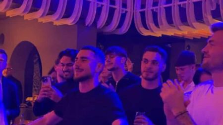 Oltenii vor lua foc când vor vedea imaginile! Vedetele Universității Craiova au petrecut cu manelistul Bogdan de la Ploieşti după eliminarea de la Atena, în frunte cu Baiaram şi Cicâldău
