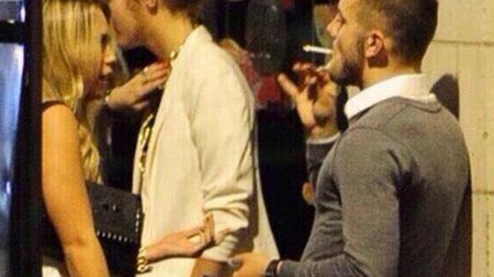 Prins în timp ce fuma, Wilshere a dat o replică de "milioane". FOTO "Și, apropo, nu fumez..."