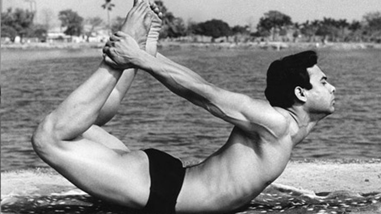 Bikram Choudhury, instructorul de fitness al vedetelor, acuzat de hărțuire sexuală și viol
