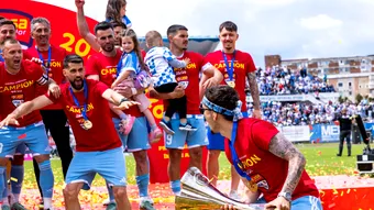 Corvinul a oficializat despărțirea de patru fotbaliști cu care a promovat în SuperLigă! ”Corbii” au început să vândă abonamente pentru noul sezon