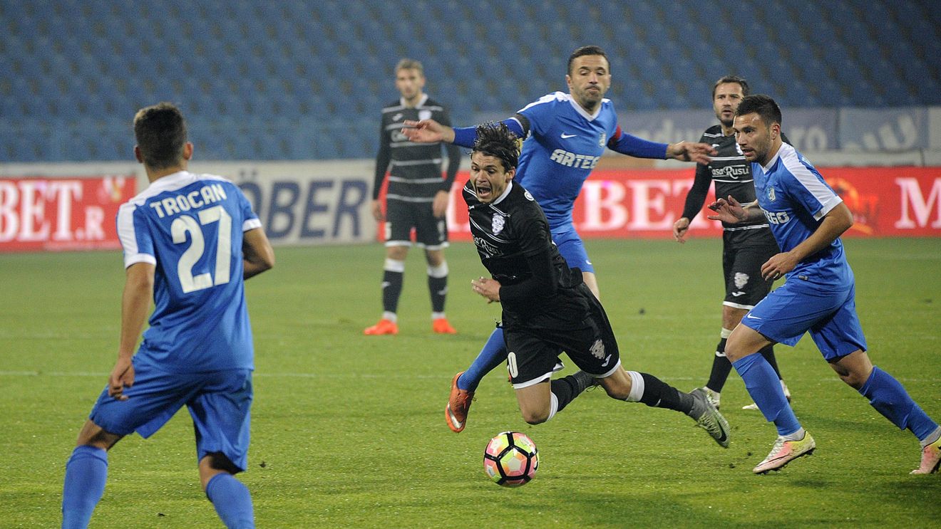 Se schimbă iar clasamentul la masa verde. Trei echipe din Liga 1, în pericol iminent de depunctare. Timișoara scapă de pericolul unei noi sancțiuni și speră să recupereze 8 din cele 14 puncte penalizare
