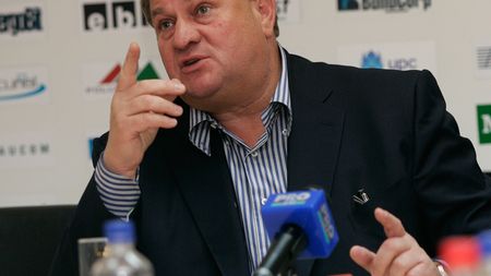 "Sperăm să prindem primăvara europeană, măcar în UEFA"