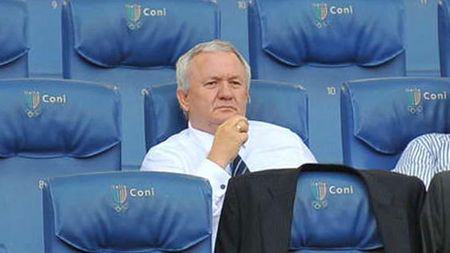 Porumboiu ironizează modelul Borcea: "De frică rămân în Elveția!"** Cum a reacționat șeful vasluian după ce l-a acuzat pe Colțescu de luare de mită de la 'câini'