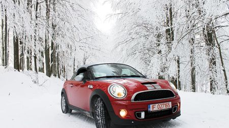 Mini Cooper S CoupÃ©, Maxi fun!** Fanii Mini au la dispoziție un model care "iese din turmă": o sportivă veritabilă