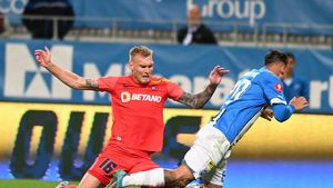 Ce spune Marius Avram despre penalty-ul primit de Craiova, după contactul dintre Tamm şi Markovic: „Este depăşit” | EXCLUSIV