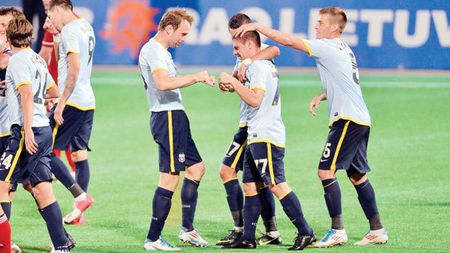 O SURPRIZĂ‚ va apărea la Steaua!** Jucătorul pe care Becali nu-l avea la inimă l-a cucerit pe șeful grupării din Ghencea: "Pot eu să-l mai scot?"