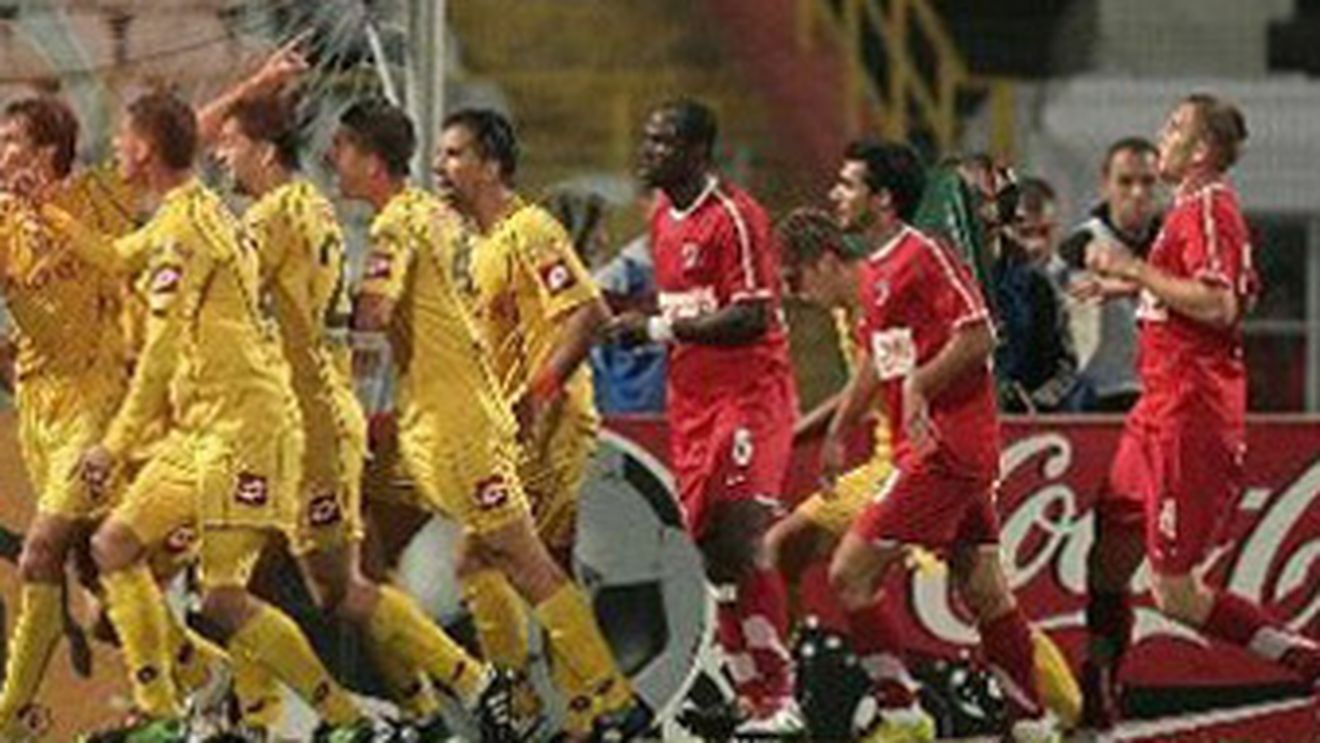 Dialog incredibil între arbitri și jucătorii Ceahlăului, după golul anulat:** "Să mori tu că n-a fost henț? Să spui la TV că a fost!"