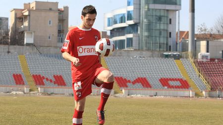 "La final, Bărboianu a făcut schimb de tricouri cu Moți" :)** Răspunsul fundașului pentru steliști