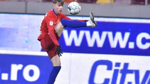 Giovanni Becali dezvăluie cum l-a pierdut Craiova pe Octavian Popescu + Anunț despre varianta unui transfer extraordinar al mijlocașului: „M-au sunat de la Manchester City, să mă întrebe de el”