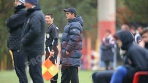 FOTO Amical în Ghencea**: Steaua a învins cu 9-0 pe Tunari! Vezi ce puști surpriză a titularizat Lăcătuș