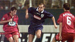 Fotbaliştii Stelei, pândiți de adversari: „Doi jucători ne-au aşteptat la vestiare ca să ne ia la bătaie”