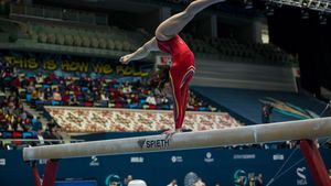 Ponor, calificată în finala de la bârnă la Cupa Mondială de la Doha. Cătălina a ratat la sol. Drăgulescu luptă pentru medalii la aparatele favorite