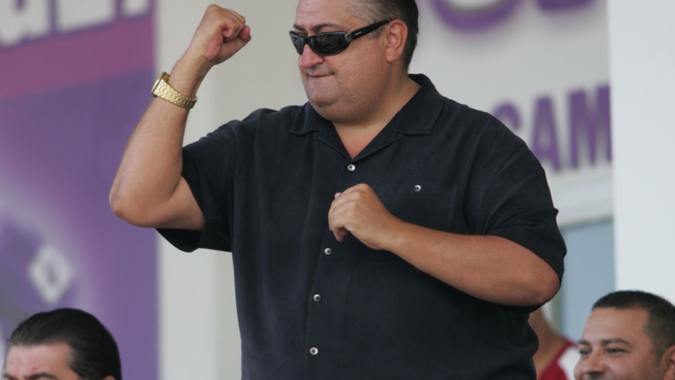 "Îi arăt eu lui Sandu ce înseamnă război! Dau bani acolo unde vreau eu, nu unde spune el!"