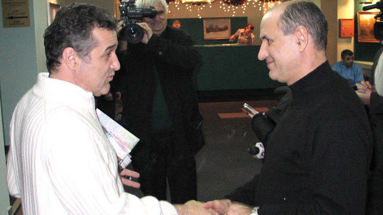 Salvează Gigi Rapidul?** "Îi dau 6 miloane lui Copos, dar să-mi lase gaj Hiltonul!"