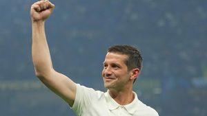 Primarul a făcut declarația zilei după titlul cucerit de Inter în Italia. „Chivu este ca imagine pentru România cât 7 președinți, 7 premieri și 7 primari la un loc, înmulțit cu 10”