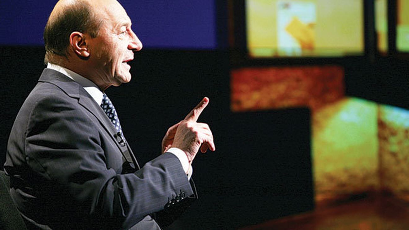 Traian Băsescu a pus tunurile pe televiziunea publică:** "La TVR sunt afaceri de familie"
