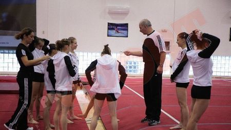 Bellu: "Trebuie să vedem potențialul acestor fete pentru 2012!"