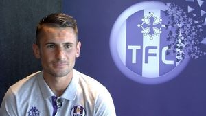 Dragoș Grigore a fost prezentat oficial la Toulouse. VIDEO | Prima declarație a fostului căpitan al "câinilor"