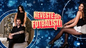 Ioana, pictorial în fața bradului de Crăciun, alături de Alexandru Tudorie