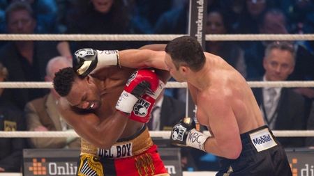 Bătut de Vitali Klitschko în ring,** Dereck Chisora și-a împărțit pumni după meci cu Haye: "Te împușc!"